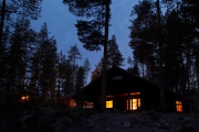 beleuchtetes Ferienhaus in Schweden