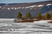 Eis auf dem Grövelsjön in Schweden