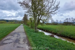 Radtour an der Donau - Die noch kleine Donau hinter Donaueschingen